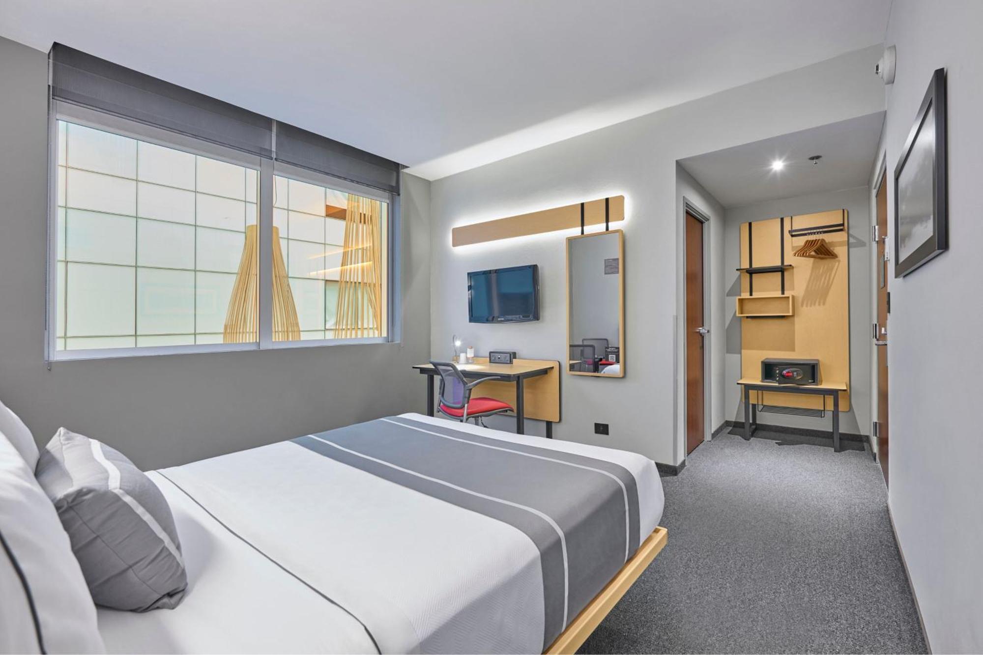 City Express Plus By Marriott Monterrey Nuevo Sur Esterno foto